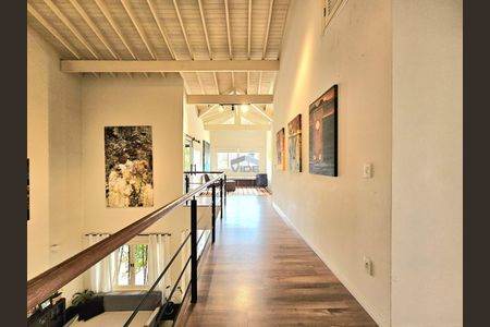 Casa de condomínio à venda com 315m², 4 quartos e 4 vagas