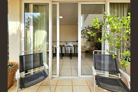Casa de condomínio à venda com 315m², 4 quartos e 4 vagas