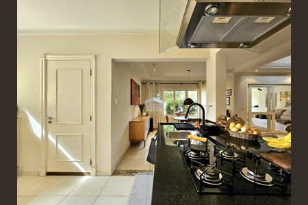 Casa de condomínio à venda com 315m², 4 quartos e 4 vagas