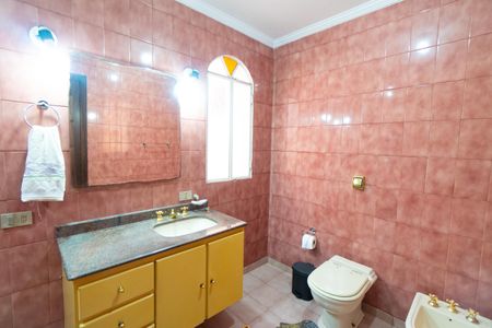 Casa para alugar com 126m², 3 quartos e 2 vagas Casa para alugar com 126m², 3 quartos e 2 vagasBanheiro
