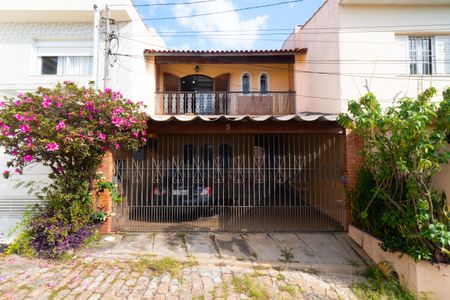 Casa para alugar com 126m², 3 quartos e 2 vagas Casa para alugar com 126m², 3 quartos e 2 vagasFachada