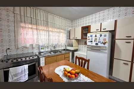 Casa à venda com 200m², 3 quartos e 2 vagas