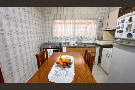 Casa à venda com 200m², 3 quartos e 2 vagas