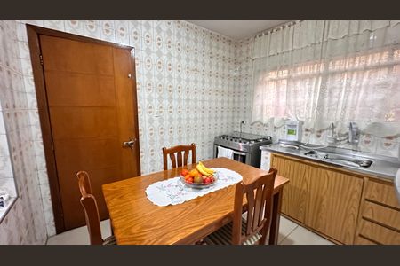 Casa à venda com 200m², 3 quartos e 2 vagas