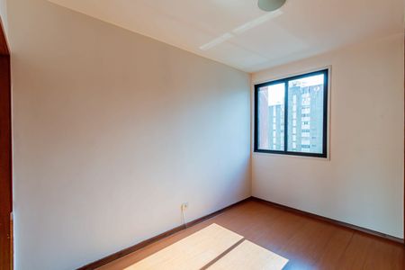 Apartamento à venda com 95m², 3 quartos e 1 vaga Apartamento à venda com 95m², 3 quartos e 1 vagaQuarto 02