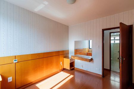 Apartamento à venda com 95m², 3 quartos e 1 vaga Apartamento à venda com 95m², 3 quartos e 1 vagaQuarto 01