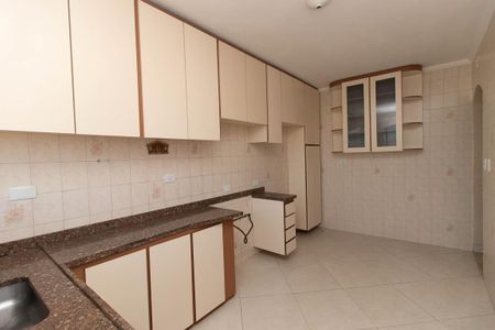 Casa à venda com 800m², 10 quartos e 11 vagas Casa à venda com 800m², 10 quartos e 11 vagasCasa 3 - Cozinha