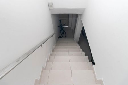 Casa à venda com 800m², 10 quartos e 11 vagas Casa à venda com 800m², 10 quartos e 11 vagasescada de entrada Casa 5