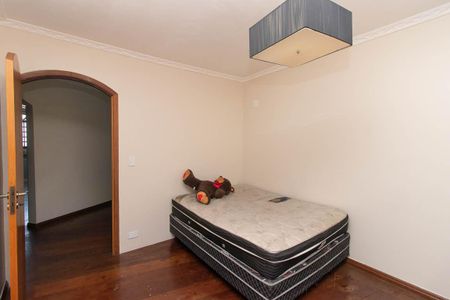 Casa à venda com 800m², 10 quartos e 11 vagas Casa à venda com 800m², 10 quartos e 11 vagasQuarto