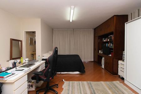 Casa à venda com 800m², 10 quartos e 11 vagas Casa à venda com 800m², 10 quartos e 11 vagasCasa 2 - Studio