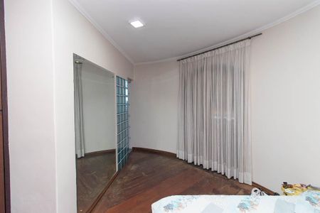 Casa à venda com 800m², 10 quartos e 11 vagas Casa à venda com 800m², 10 quartos e 11 vagasSuíte
