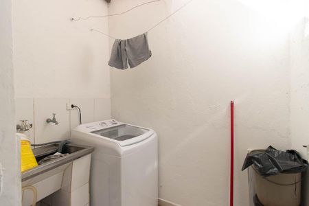 Casa à venda com 800m², 10 quartos e 11 vagas Casa à venda com 800m², 10 quartos e 11 vagasCasa 5 - Área de Serviço