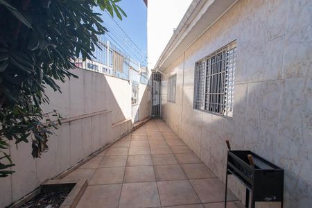 Casa à venda com 800m², 10 quartos e 11 vagas Casa à venda com 800m², 10 quartos e 11 vagasEntrada Casa 4