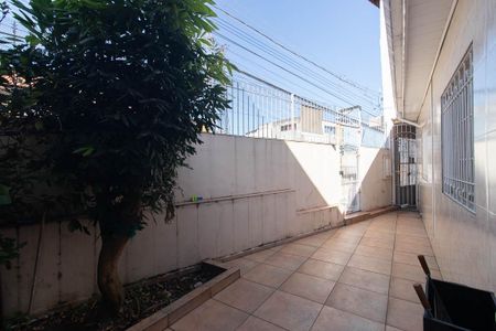 Casa à venda com 800m², 10 quartos e 11 vagas Casa à venda com 800m², 10 quartos e 11 vagasEntrada Casa 4