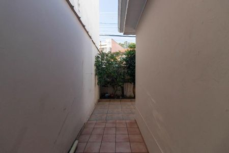 Casa à venda com 800m², 10 quartos e 11 vagas Casa à venda com 800m², 10 quartos e 11 vagasEntrada Casa 4
