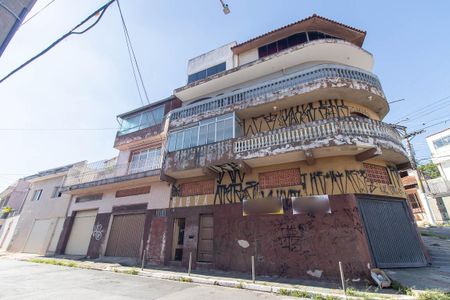 Casa à venda com 800m², 10 quartos e 11 vagas Casa à venda com 800m², 10 quartos e 11 vagasFachada