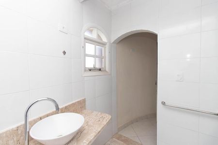 Casa à venda com 800m², 10 quartos e 11 vagas Casa à venda com 800m², 10 quartos e 11 vagasCasa 3 - Banheiro da suíte