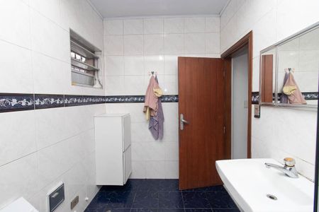 Casa à venda com 800m², 10 quartos e 11 vagas Casa à venda com 800m², 10 quartos e 11 vagasCasa 4 - Banheiro Social