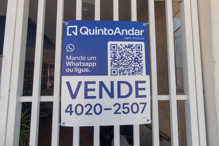 Casa à venda com 800m², 10 quartos e 11 vagas Casa à venda com 800m², 10 quartos e 11 vagasPlaca