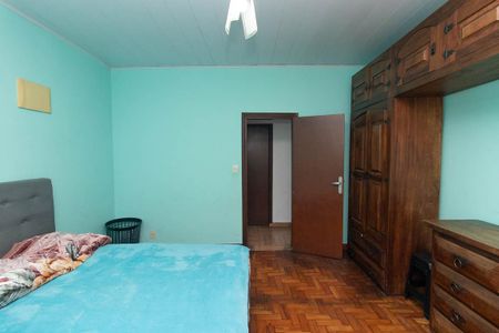 Casa à venda com 800m², 10 quartos e 11 vagas Casa à venda com 800m², 10 quartos e 11 vagasCasa 4 - Quarto