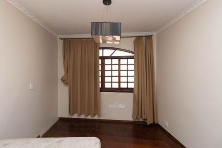 Casa à venda com 800m², 10 quartos e 11 vagas Casa à venda com 800m², 10 quartos e 11 vagasQuarto