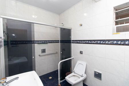 Casa à venda com 800m², 10 quartos e 11 vagas Casa à venda com 800m², 10 quartos e 11 vagasCasa 4 - Banheiro Social