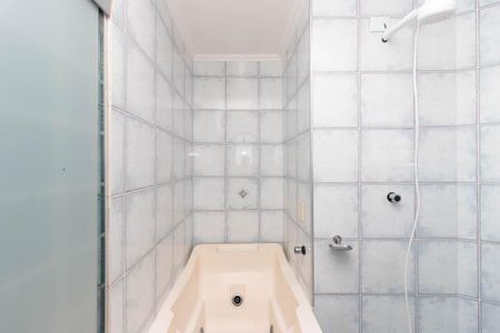 Casa à venda com 800m², 10 quartos e 11 vagas Casa à venda com 800m², 10 quartos e 11 vagasBanheiro da Suíte