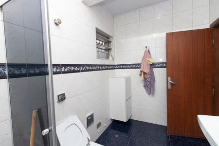 Casa à venda com 800m², 10 quartos e 11 vagas Casa à venda com 800m², 10 quartos e 11 vagasCasa 4 - Banheiro Social