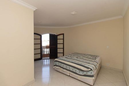 Casa à venda com 800m², 10 quartos e 11 vagas Casa à venda com 800m², 10 quartos e 11 vagasCasa 3 - Suíte