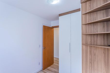 Quarto 1 de apartamento para alugar com 2 quartos, 44m² em Jardim Iris, São Paulo