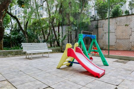 Apartamento à venda com 78m², 3 quartos e 1 vaga Apartamento à venda com 78m², 3 quartos e 1 vagaÁrea comum - Playground