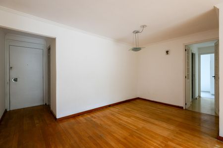 Apartamento à venda com 78m², 3 quartos e 1 vaga Apartamento à venda com 78m², 3 quartos e 1 vagaSala