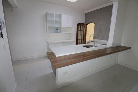 Casa para alugar com 180m², 3 quartos e 2 vagasCozinha