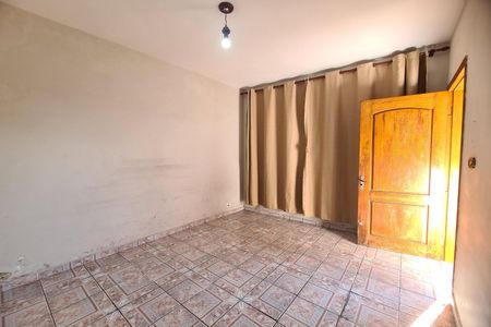 Sala de casa à venda com 2 quartos, 160m² em Jardim Mimar, São Paulo