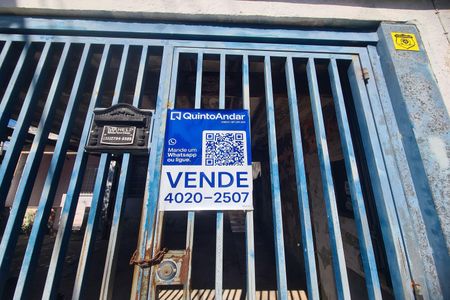 Casa à venda com 160m², 2 quartos e 2 vagas Casa à venda com 160m², 2 quartos e 2 vagasplaquinha