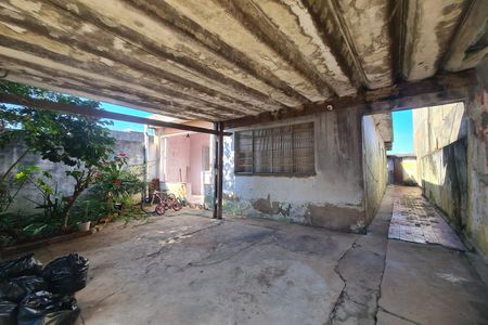 Casa à venda com 160m², 2 quartos e 2 vagas Casa à venda com 160m², 2 quartos e 2 vagasQuintal