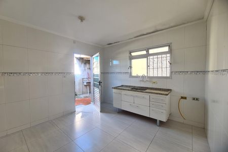 Casa à venda com 160m², 2 quartos e 2 vagas Casa à venda com 160m², 2 quartos e 2 vagasCozinha