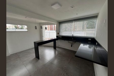 Casa à venda com 514m², 3 quartos e 7 vagas Casa à venda com 514m², 3 quartos e 7 vagasCozinha
