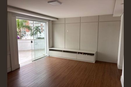 Casa à venda com 514m², 3 quartos e 7 vagas Casa à venda com 514m², 3 quartos e 7 vagasQuarto 2