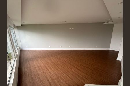 Casa à venda com 514m², 3 quartos e 7 vagas Casa à venda com 514m², 3 quartos e 7 vagasSala