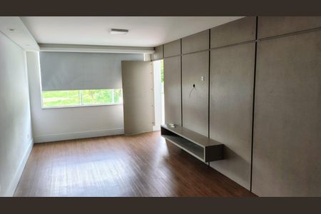 Casa à venda com 514m², 3 quartos e 7 vagas Casa à venda com 514m², 3 quartos e 7 vagasQuarto