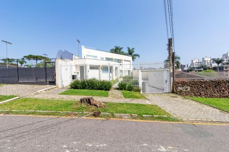Casa à venda com 514m², 3 quartos e 7 vagas Casa à venda com 514m², 3 quartos e 7 vagasFachada