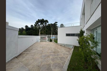 Casa à venda com 514m², 3 quartos e 7 vagas Casa à venda com 514m², 3 quartos e 7 vagasÁrea externa