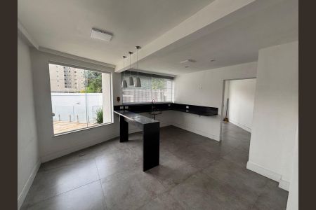 Casa à venda com 514m², 3 quartos e 7 vagas Casa à venda com 514m², 3 quartos e 7 vagasCozinha