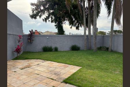 Casa à venda com 514m², 3 quartos e 7 vagas Casa à venda com 514m², 3 quartos e 7 vagasÁrea externa