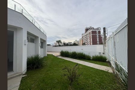 Casa à venda com 514m², 3 quartos e 7 vagas Casa à venda com 514m², 3 quartos e 7 vagasÁrea externa