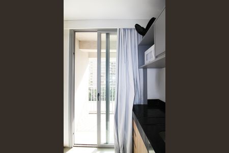 Cozinha de apartamento para alugar com 1 quarto, 25m² em Indianópolis, São Paulo