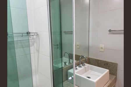 Apartamento para alugar com 76m², 2 quartos e 1 vaga Apartamento para alugar com 76m², 2 quartos e 1 vagaBanheiro