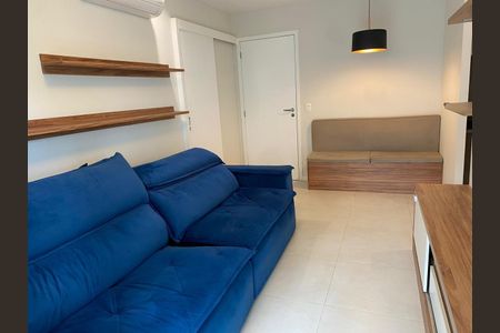 Sala de apartamento para alugar com 2 quartos, 76m² em Barra da Tijuca, Rio de Janeiro