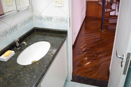 Apartamento à venda com 115m², 2 quartos e 2 vagas Apartamento à venda com 115m², 2 quartos e 2 vagasBanheiro